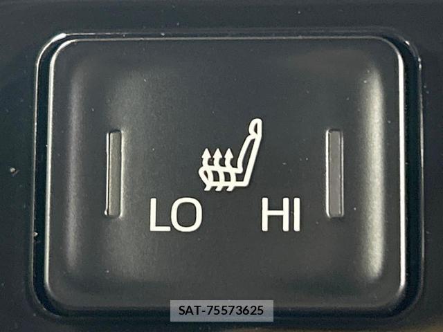 Toyota VOXY 2022-10 8725918-4
