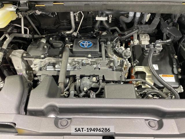 Toyota VOXY 2023-10 8725944-17