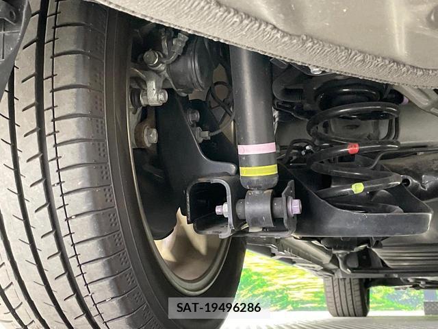 Toyota VOXY 2023-10 8725944-19