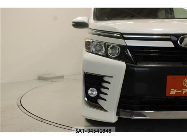 Toyota VOXY 2014-05 8726015-16