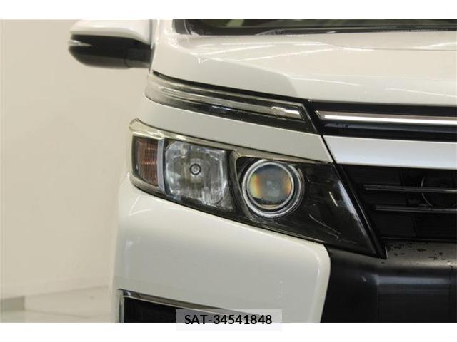 Toyota VOXY 2014-05 8726015-17