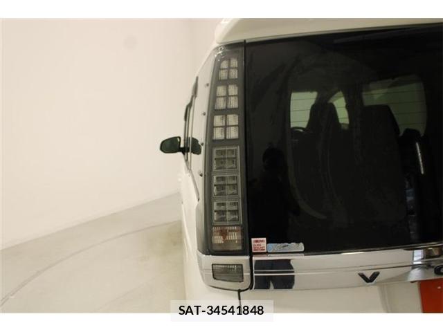 Toyota VOXY 2014-05 8726015-19