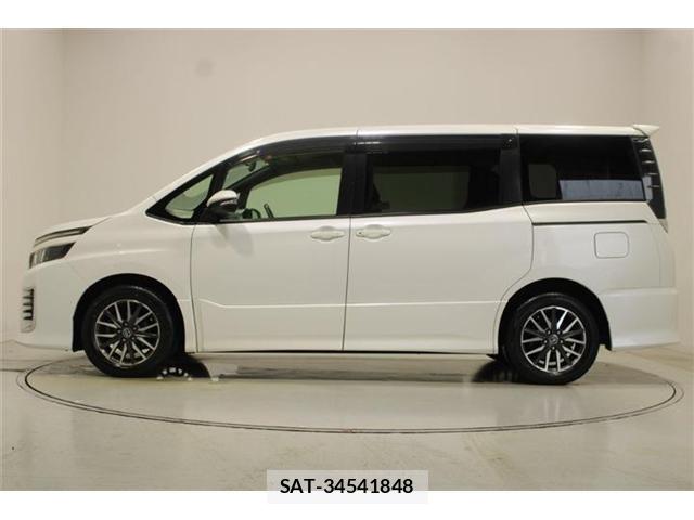 Toyota VOXY 2014-05 8726015-9