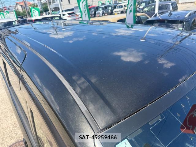 Toyota VOXY 2017-11 8726072-14