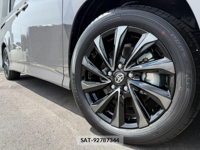 Toyota VOXY 2026-08 8726087-13