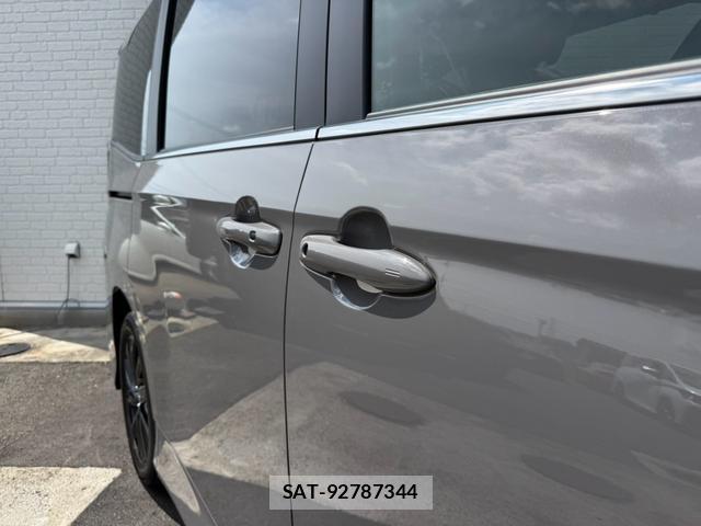 Toyota VOXY 2026-08 8726087-15