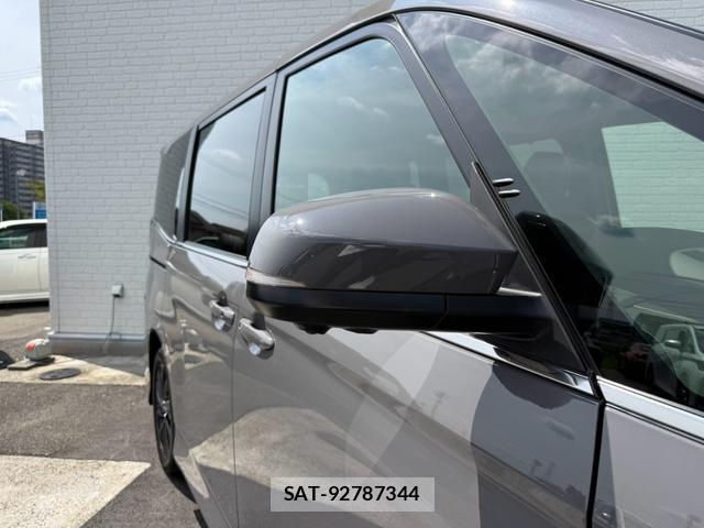 Toyota VOXY 2026-08 8726087-18