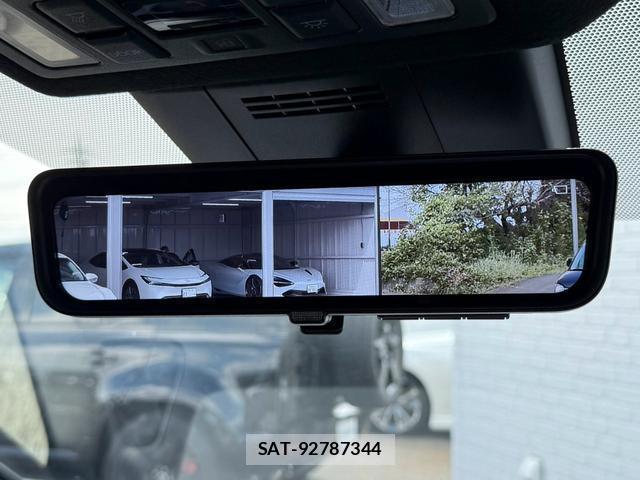 Toyota VOXY 2026-08 8726087-4
