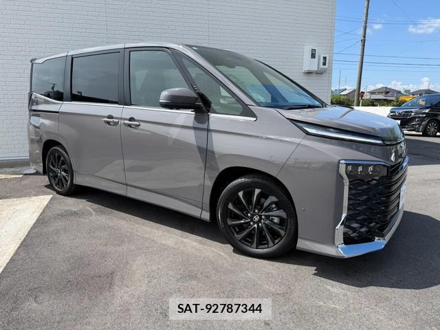 Toyota VOXY 2026-08 8726087-9