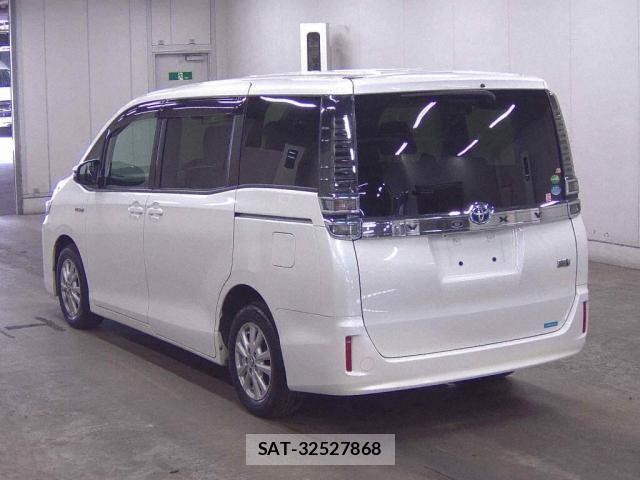 Toyota VOXY 2018-05 8726237-1