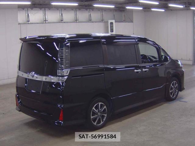Toyota VOXY 2018-02 8726240-4