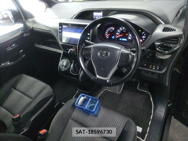 Toyota VOXY 2019-10 8726263-2