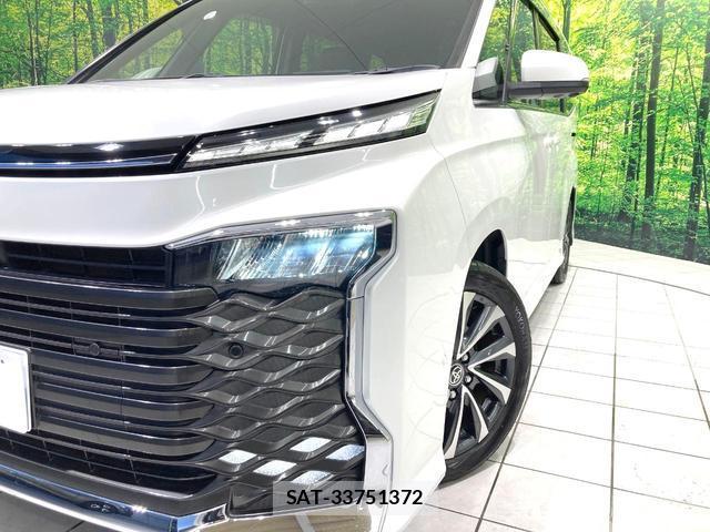 Toyota VOXY 2023-07 8726285-12