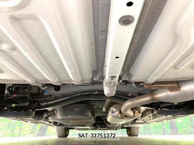 Toyota VOXY 2023-07 8726285-19
