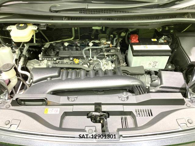 Toyota VOXY 2024-10 8726292-18