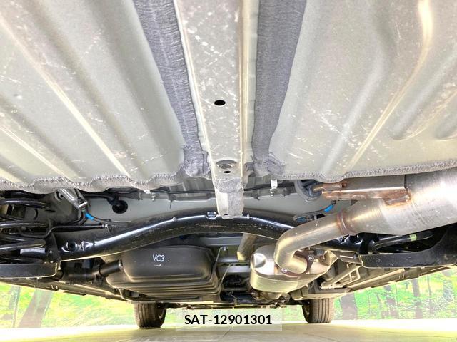 Toyota VOXY 2024-10 8726292-19
