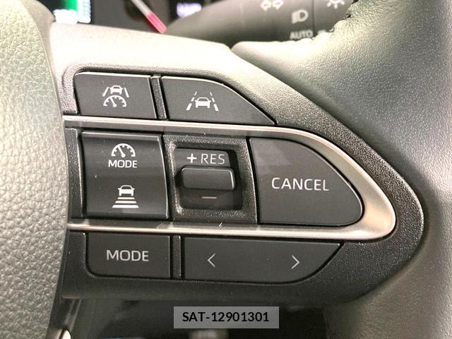 Toyota VOXY 2024-10 8726292-6