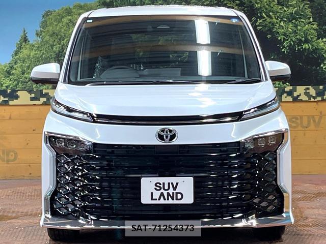 Toyota VOXY 2026-07 8726352-16