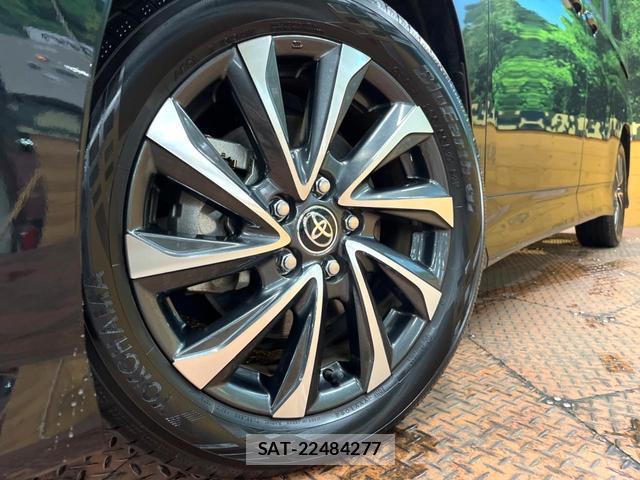 Toyota VOXY 2024-06 8726353-13