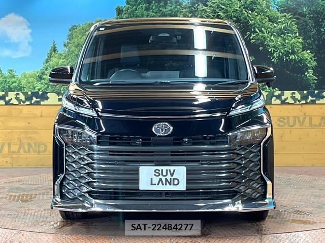 Toyota VOXY 2024-06 8726353-14