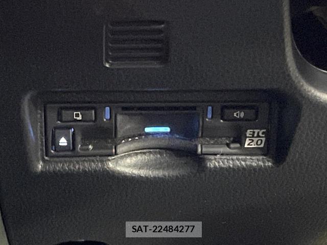 Toyota VOXY 2024-06 8726353-6