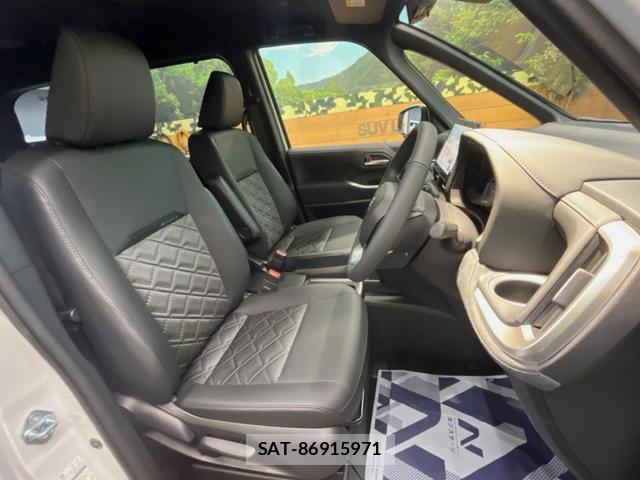 Toyota VOXY 2026-07 8726425-10