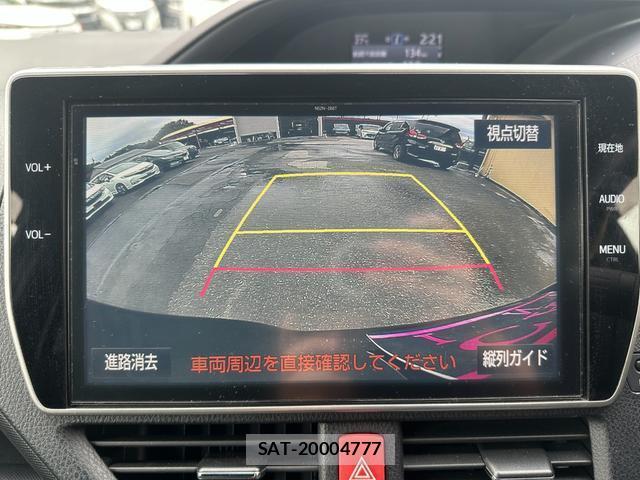 Toyota VOXY 2017-07 8726457-3