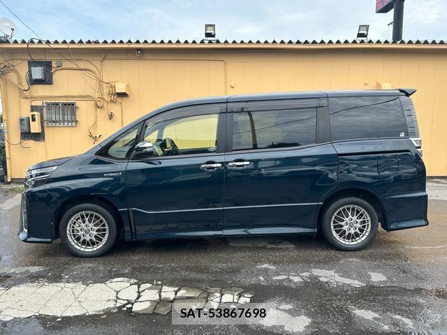 Toyota VOXY 2017-12 8726460-19