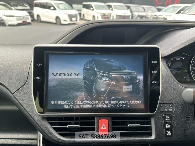 Toyota VOXY 2017-12 8726460-3