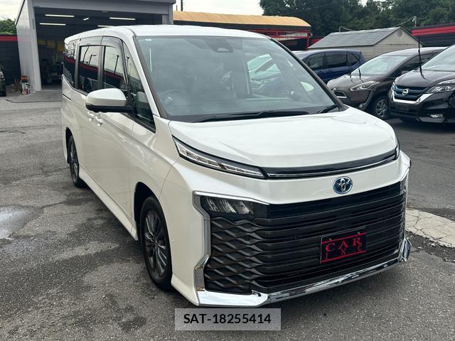 Toyota VOXY 2024-02 8726465-17
