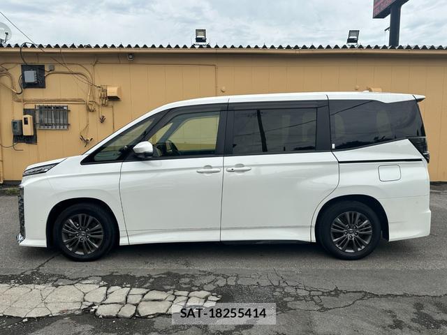 Toyota VOXY 2024-02 8726465-19