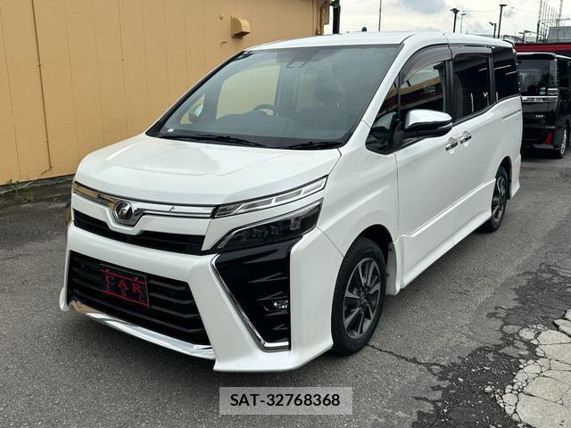 Toyota VOXY 2019-07 8726466-16