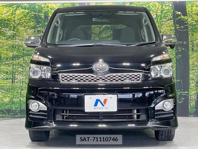 Toyota VOXY 2010-11 8726526-14
