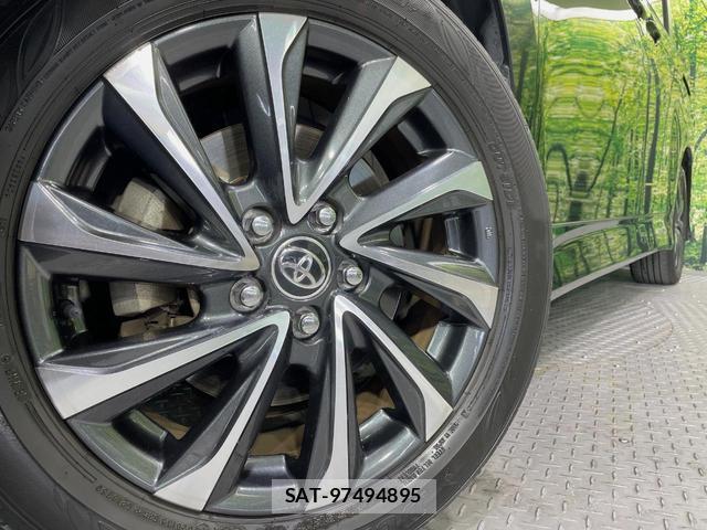 Toyota VOXY 2023-07 8726548-13