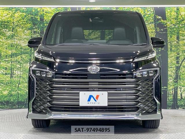 Toyota VOXY 2023-07 8726548-14