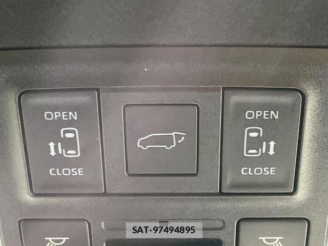 Toyota VOXY 2023-07 8726548-2