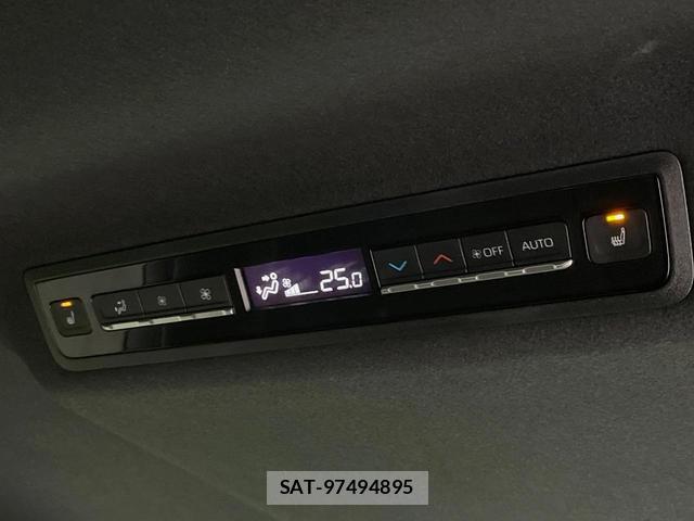 Toyota VOXY 2023-07 8726548-6