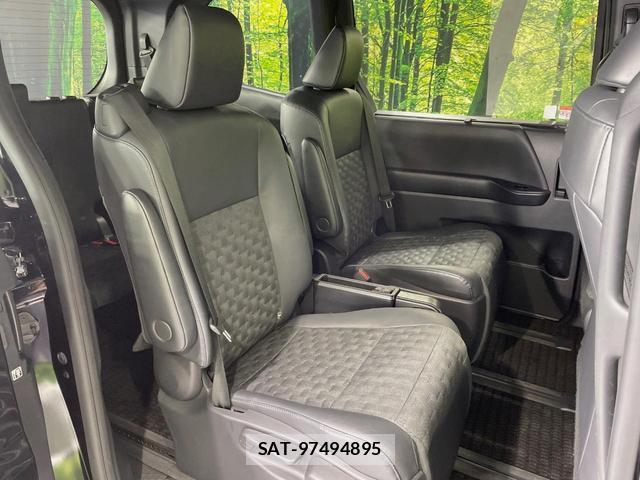 Toyota VOXY 2023-07 8726548-8