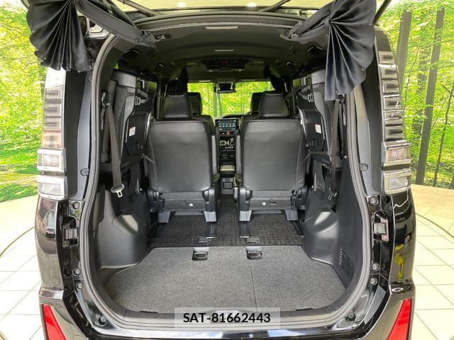 Toyota VOXY 2018-01 8726724-10