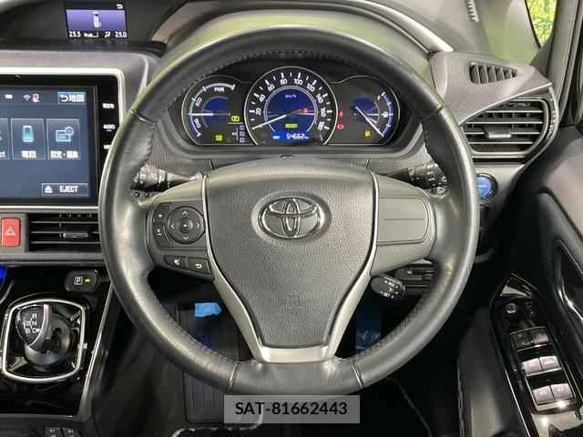 Toyota VOXY 2018-01 8726724-11