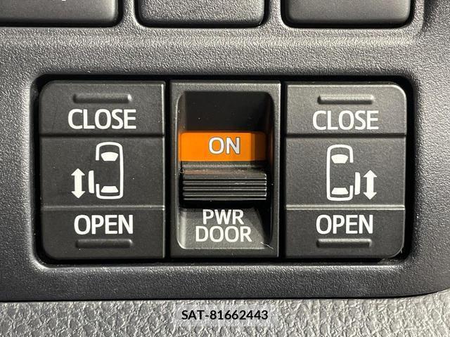 Toyota VOXY 2018-01 8726724-5