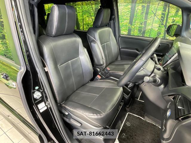 Toyota VOXY 2018-01 8726724-7