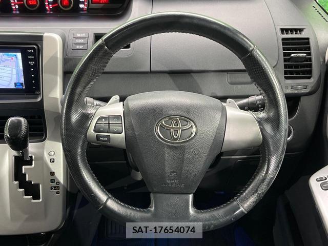 Toyota VOXY 2010-08 8726737-10
