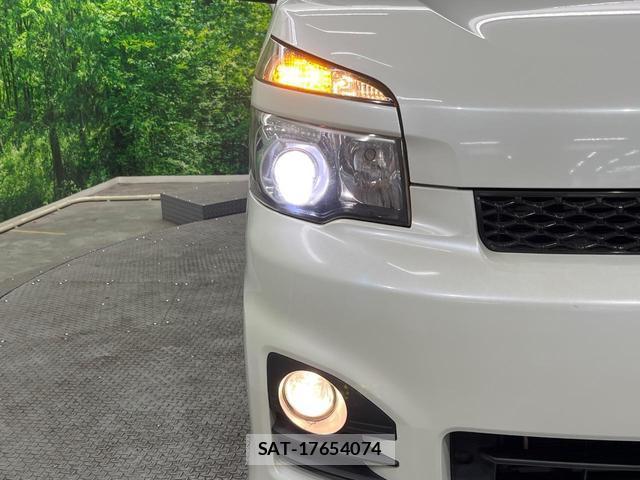 Toyota VOXY 2010-08 8726737-12