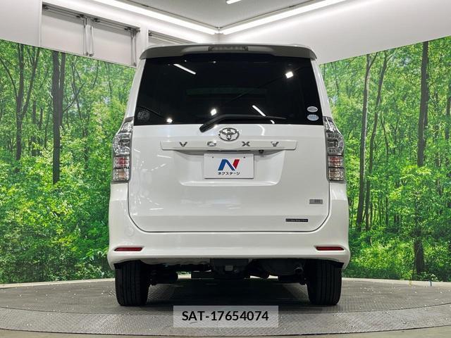 Toyota VOXY 2010-08 8726737-14