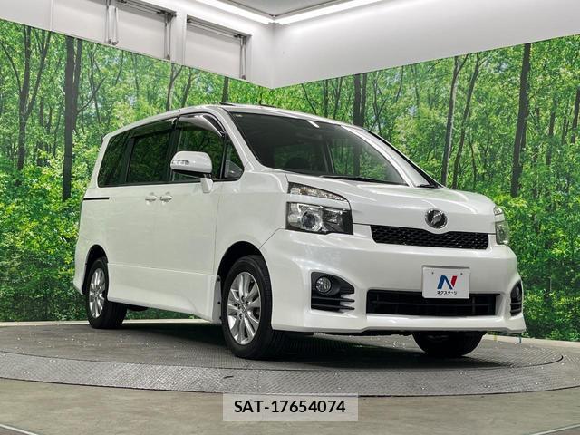 Toyota VOXY 2010-08 8726737-15
