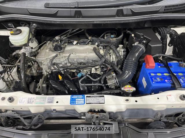 Toyota VOXY 2010-08 8726737-17