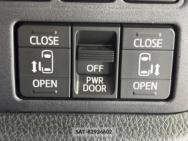 Toyota VOXY 2021-07 8726756-6