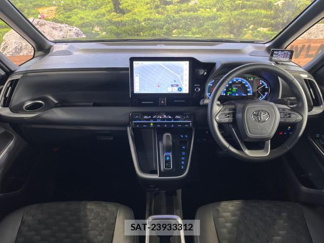 Toyota VOXY 2024-09 8726760-2