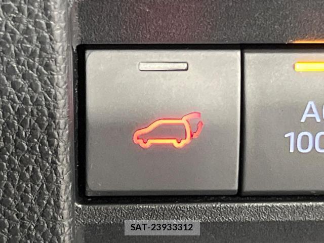 Toyota VOXY 2024-09 8726760-7